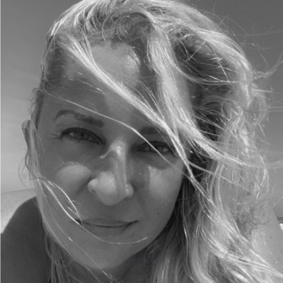 Meet your Posher, Sarah - Picture 3 of 9